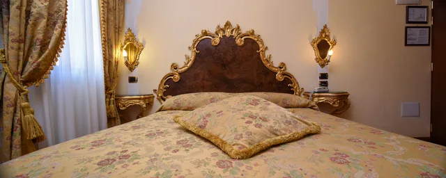 Gold, Classic, Double or Twin Bed، Ca Alvise 4/8