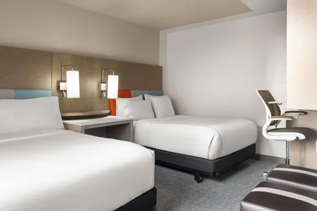 Room, Twin Beds, Accessible, Even Hotel Brooklyn 4/10