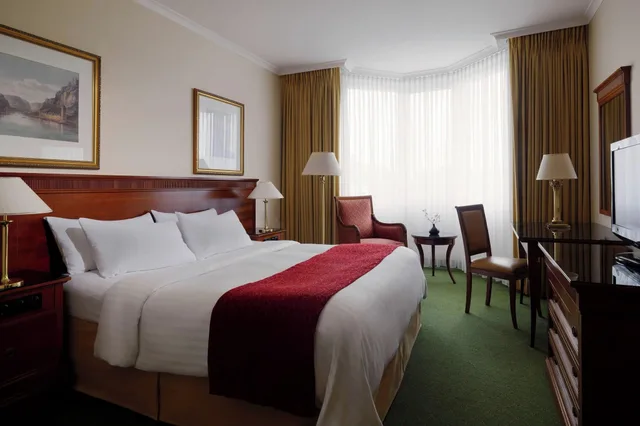 غرفة بسرير كينج، HEIDELBERG MARRIOTT HOTEL 5/7