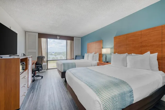 غرفة قياسية بسريرين مزدوجين، Best Western Orlando Gateway Hotel 5/8