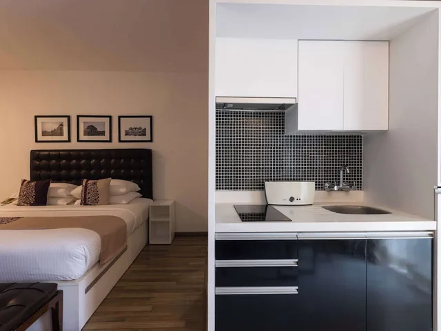 1 Bedroom, Suite, Double Bed, No Balcony، Grand Mercure Bangalore An Accor Hotels Brand 7/10