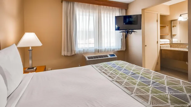 Standard, Multiple Beds, Best Western Cottonwood Inn 2/3