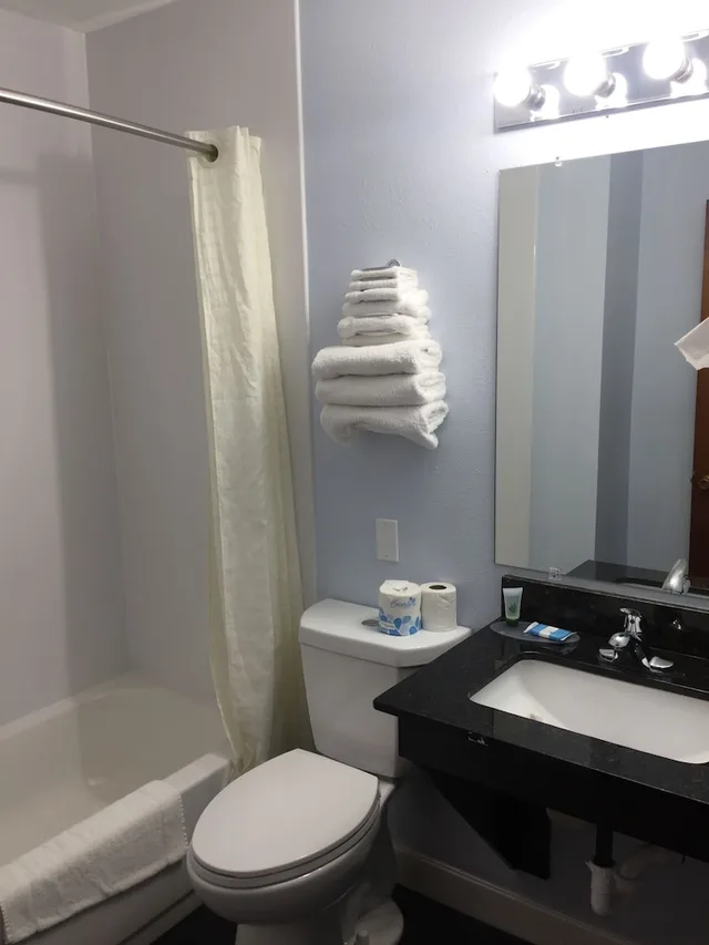 غرفة بسريرين كوين، Travelodge by Wyndham Spirit Lake/Okoboji 5/5