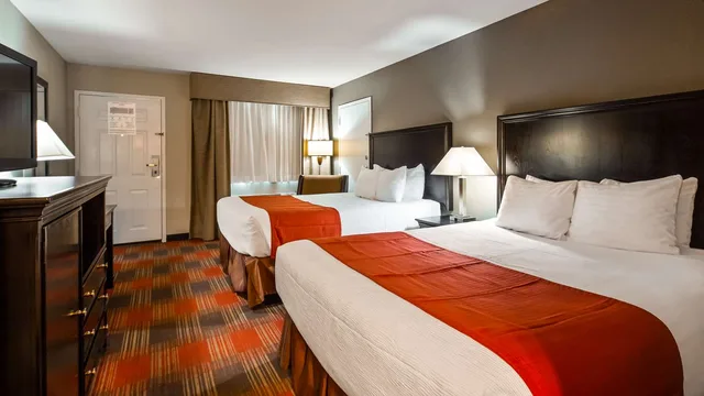 غرفة بسريرين كوين لذوي الإعاقة، Best Western Willows Inn 3/3