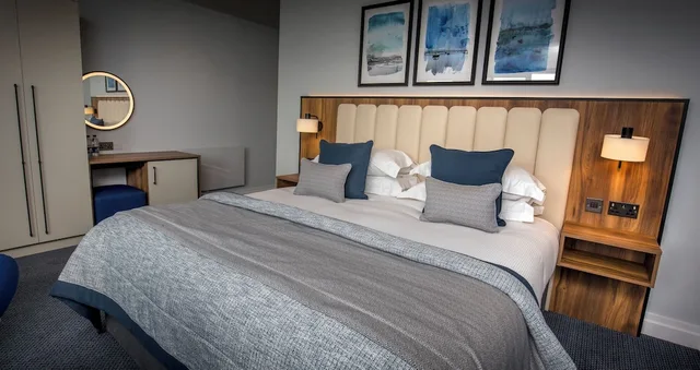 غرفة جونيور بسرير كينج بإطلالة على النهر، Quay Hotel And Spa 1/1