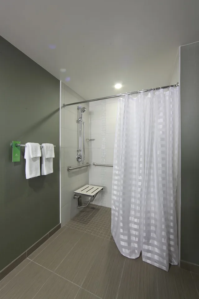 غرفة بسرير كينج مع أريكة، HYATT PLACE TIJUANA 3/4