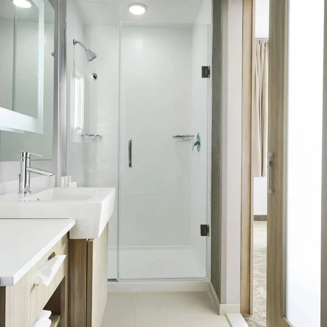 Junior Suite, 2 Queen Beds, Trundle Bed, Accessible, Springhill Suites Springfield North 3/6