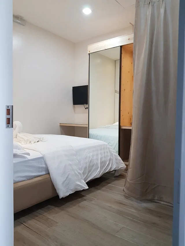 Junior, Queen Bed, F2M Tower 1/5