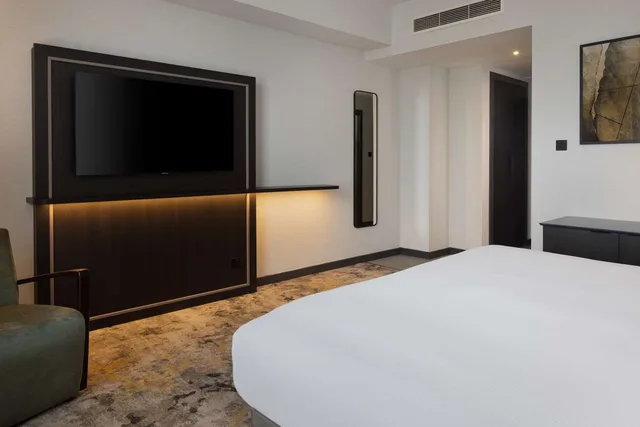 Deluxe, King Bed, Castle View، Hilton Cardiff Hotel 3/5