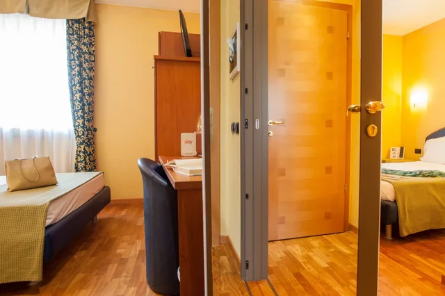 غرفة متصلة عائلية بسريرين كوين، Sirio Hotel 6/10