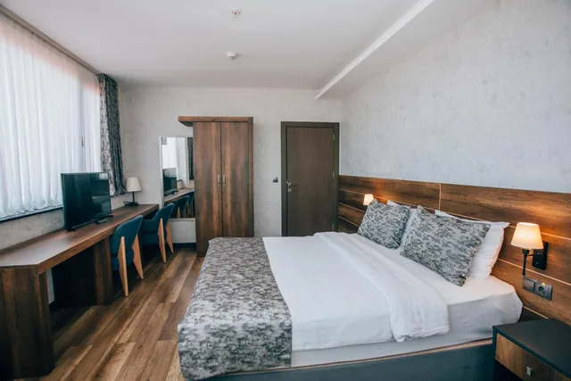 جناح كبير بإطلالة على البحر بشرفة بغرفتي نوم، Life Point Hotel 1/10