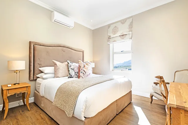 فيلا فاخرة بإطلالة على الجبل بغرفتي نوم، L Ermitage Franschhoek Chateau Villas 3/6