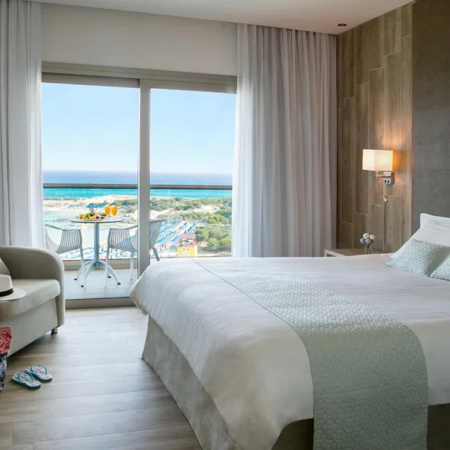 Superior, Double or Twin Bed, Sea Front، Asterias Beach Hotel 2/4