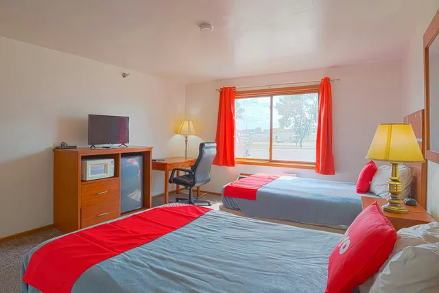 غرفة بسريرين مزدوجين لذوي الإعاقة، OYO Hotel Redwood Falls near Jackpot Casino 2/8