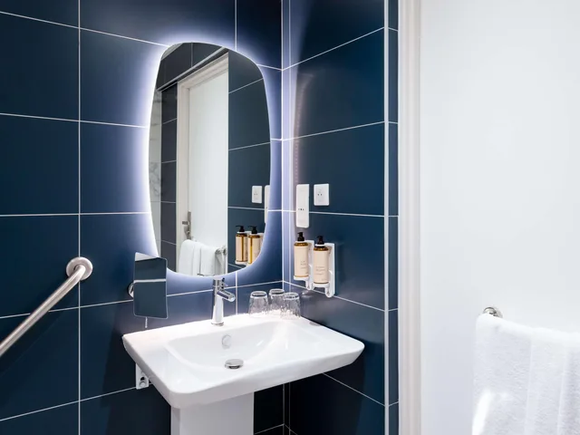 جناح جونيور، Mercure Nancy Centre Place Stanislas Hotel 2/4