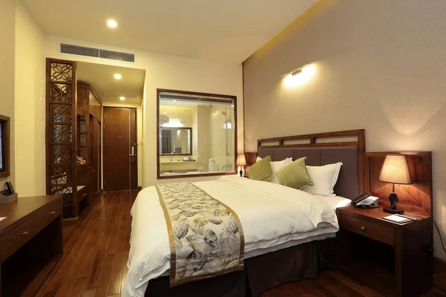 Deluxe, King Bed, City View, Balcony or Window، Canvas Sapa Legend Hotel 4/10