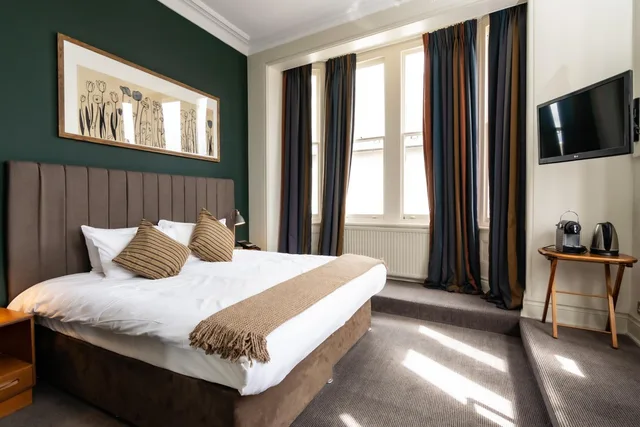 غرفة تنفيذية بسرير مزدوج، Kew Gardens Hotel 3/10