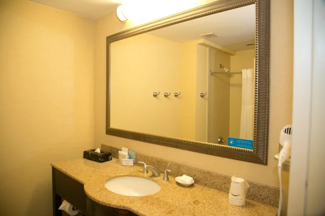 جناح بسرير كينج لغير المدخنين، Hampton Inn Alpharetta Roswell Ga 8/8