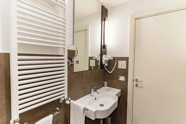 Family, 1 Double and 2 Bunk Beds، Modica Palace Hotel 2/2