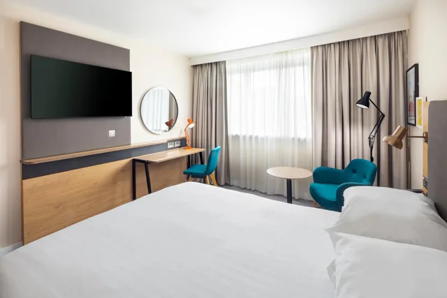 غرفة قياسية بسرير مزدوج، Holiday Inn Gatwick Airport 2/5