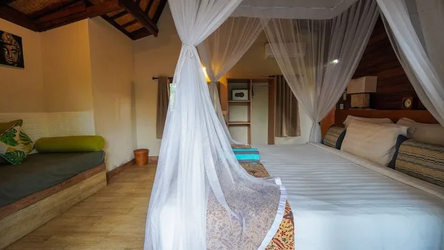غرفة ديلوكس بسرير كوين بإطلالة على المسبح بغرفة نوم واحدة بمسبح خاص، Darsan Lembongan Boutique Cottage 4/7