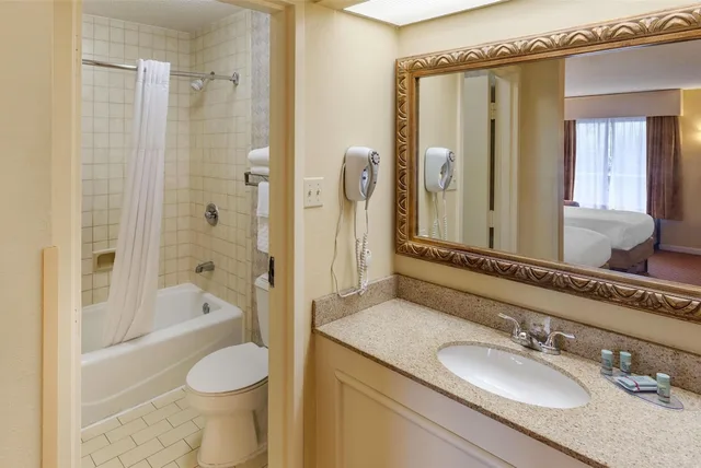 غرفة قياسية بسريرين مزدوجين للمدخنين، Best Western Hickory 4/4