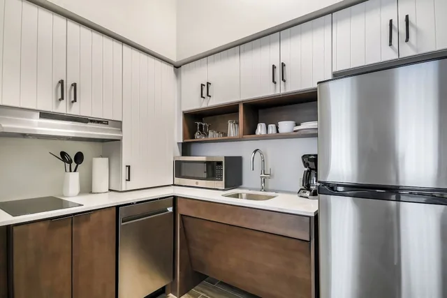 جناح بسريرين كوين بمطبخ، Staybridge Suites Detroit North - Royal Oak by IHG 3/7