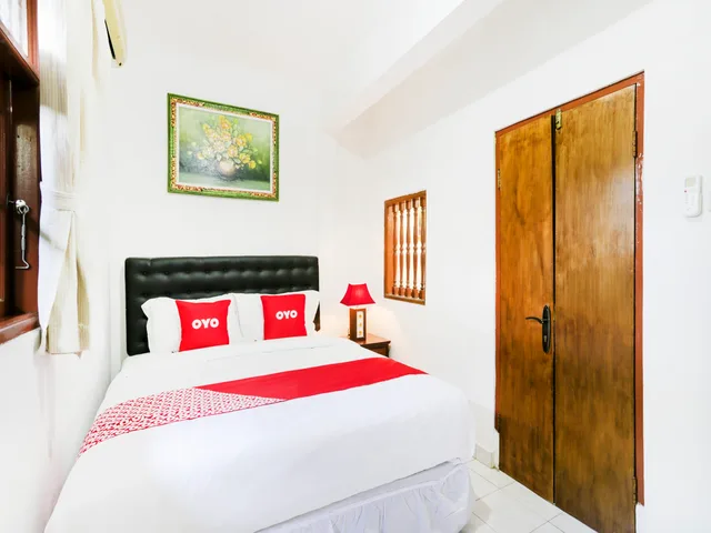 غرفة قياسية عائلية، OYO 4003 Ceria Guesthouse Seminyak 1/8