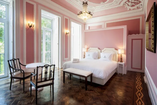 جناح ملكي بسرير كوين بشرفة، Casa do Principe 1/9