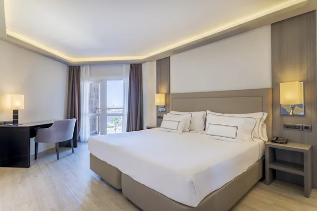 Junior Suite, Executive, Double Bed, Melia Alicante 6/10