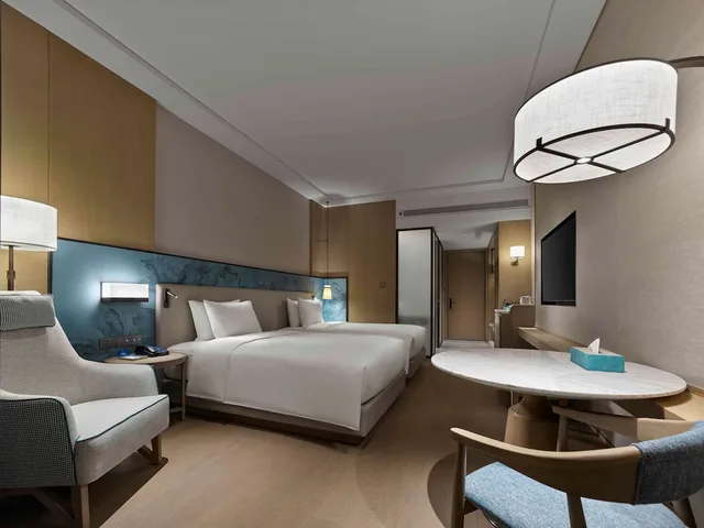 غرفة ديلوكس بسريرين منفصلين بإطلالة على الحديقة، DoubleTree by Hilton Taizhou Shenxianju 4/10