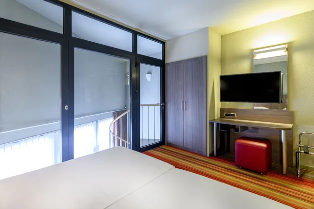 Mezzanine, Duplex, Family, King and Twin Beds، Hotel Alma Grand Place 7/9