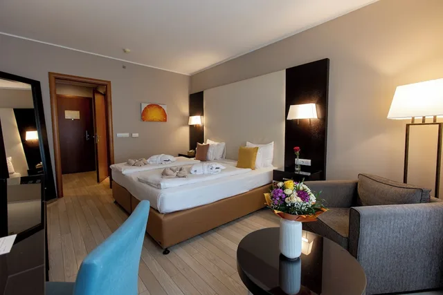 غرفة تنفيذية بسرير مزدوج أو سريرين منفصلين، Lions Garden Hotel 10/10