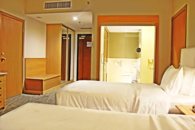 Superior, Twin Beds, Holiday Villa Johor Bahru City Centre 6/7
