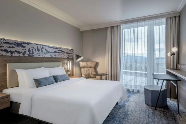 جناح جونيور بسرير كينج بغرفة نوم واحدة مع أريكة، Courtyard By Marriott Linz 2/6