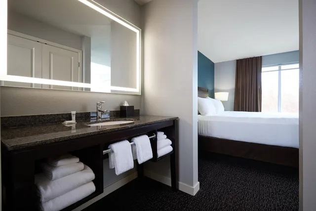 جناح استوديو ديلوكس بسرير كينج مع أريكة بمطبخ، Hyatt House Seattle/Redmond 2/4