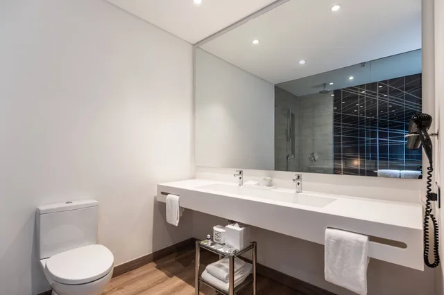 غرفة قياسية بسرير كينج، AC Hotel by Marriott Bogota Zona T 4/8