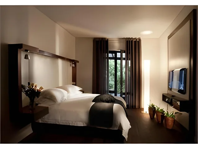 Deluxe, King Bed, No Balcony، Hotel On The Promenade 1/1
