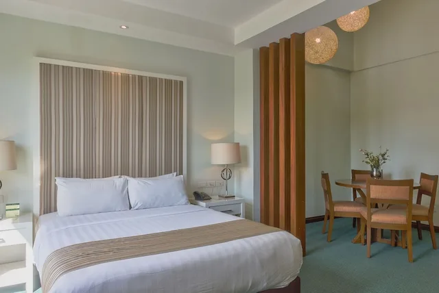 لوفت بسرير كوين وسريرين منفصلين، Mansion Garden Hotel 1/5
