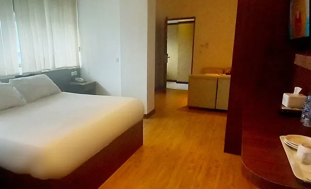 غرفة عائلية بسرير كوين، Hotel Aruni Ancol 2/2