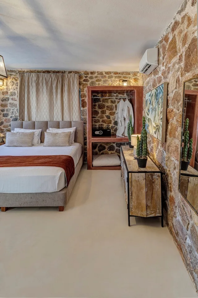 Deluxe, Suite, King Bed, Desiterra Santorini 4/7