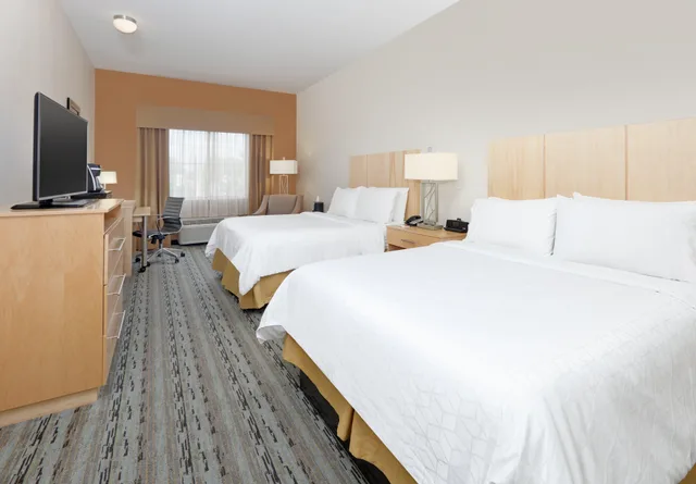 غرفة رباعية لذوي الإعاقة، Holiday Inn Express Suites San Antonio Brooks City Base 1/1