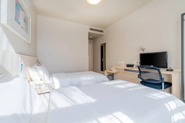 Superior, Twin Beds, Jinjiang Inn Beijing Yizhuang Economic & Technical 1/1