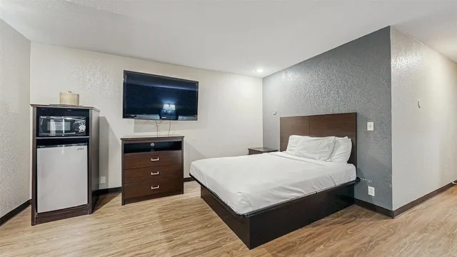 جناح بسريرين كوين، Red Lion Inn & Suites Olathe Kansas City 2/6