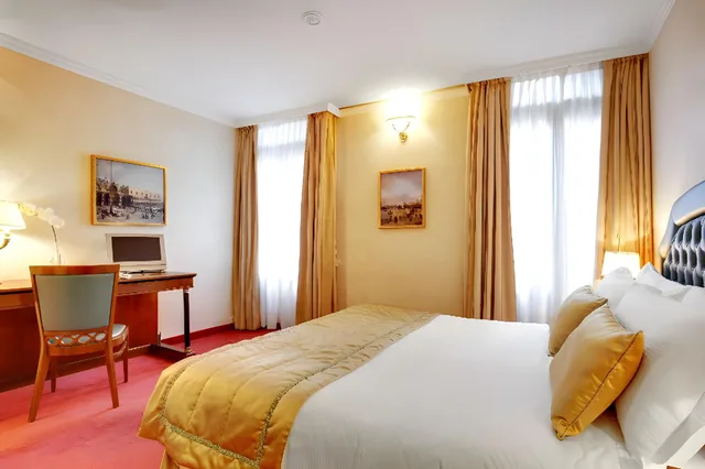 غرفة كلاسيكية بسريرين مزدوجين، DONA PALACE 1/2