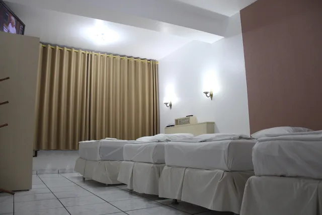 جناح رباعي، Oasis Chartouni Hotel 3/4