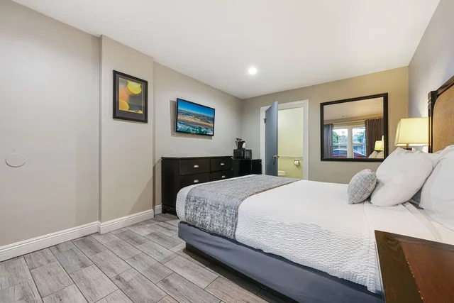 غرفة بسرير كوين لذوي الإعاقة، Hotel Point Loma 1/2