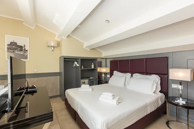 غرفة فاخرة بإطلالة على المدينة بجاكوزي، Hotel Castellino Roma 4/7