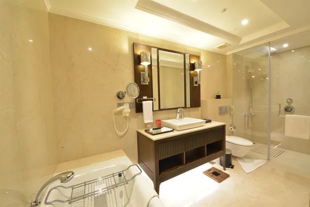 Studio, King Bed, Ramada Plaza by Wyndham Chennai 4/5
