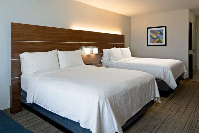 غرفة بسريرين كوين، Holiday Inn Express Hotel And Suites Fresno South 1/4